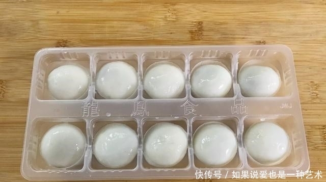 吃了这么多年汤圆,这做法第一次,巧克力中一滚,比冰淇淋还好吃