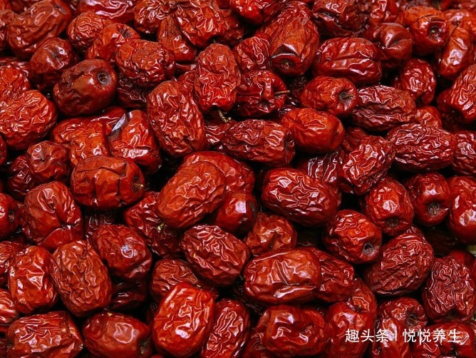 泡水|红枣搭配此物一起泡水喝,排出湿气,脸色红润,身体越来越健康