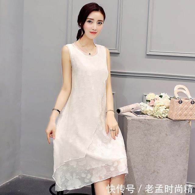 印花为衣服增添更多乐趣,鲜艳的色彩让你充满活力哦