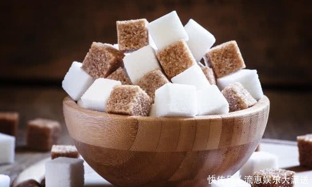 异常|血糖过高时,脚上会出现4个异常,三种食物,劝你还是戒掉吧