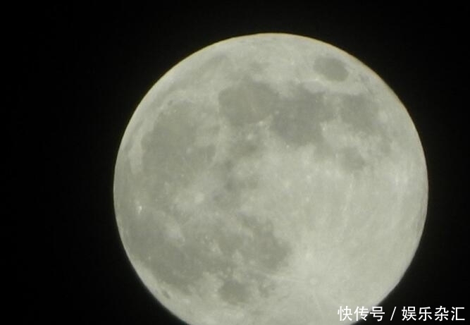 距离 人在“月圆之夜”站在月球上,地球上用高倍望远镜能不能看见他?