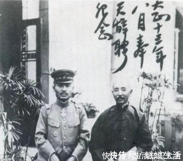 宇文成都#隋唐末杰战首杰虎头枪秒变蛇身枪,恢复原状更长一寸,却生隐患!