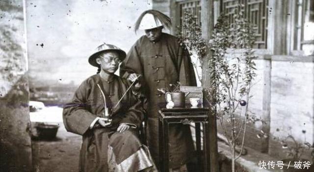 官员|一组清末官员老照片,头戴顶戴花翎,出巡阵仗大,官气十足!