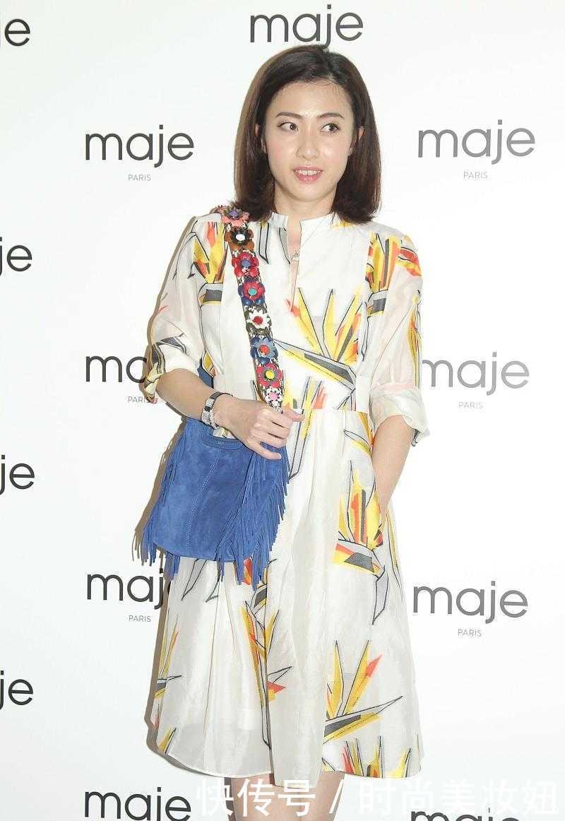 印花|甘比越发有“贵妇气质”,穿印花雪纺连衣裙优雅知性,气质提升了