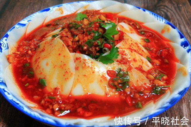 普通的饺子皮，原来有这么多吃法，学会这3种做法，满足一日三餐