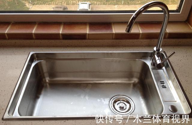 插座|有哪些家居产品早就该淘汰了?我心里的第一名是灯暖浴霸