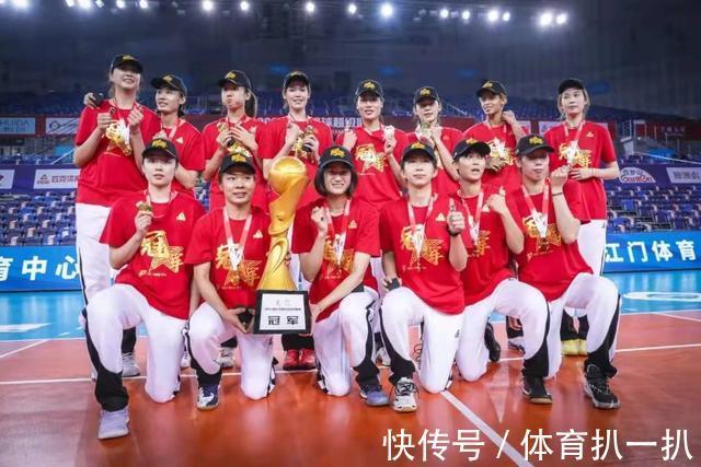 包壮|时隔九年,中国女排迎来换帅,谁将是新任主教练的人选。拭目以待