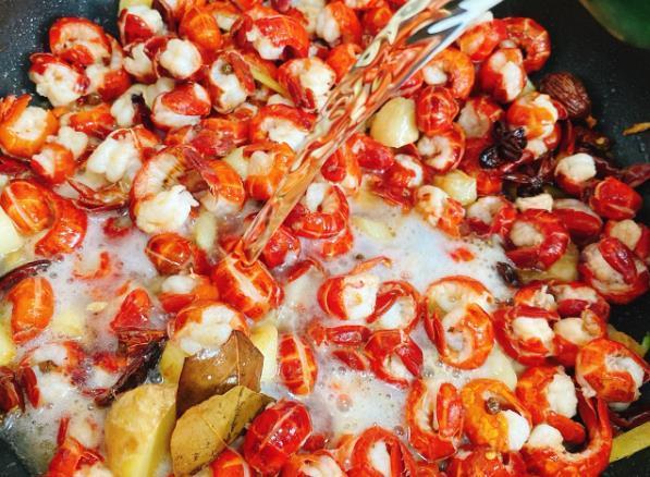 虾球|麻辣虾球这么做,香嫩入味,教您详细做法,想吃不用出去买