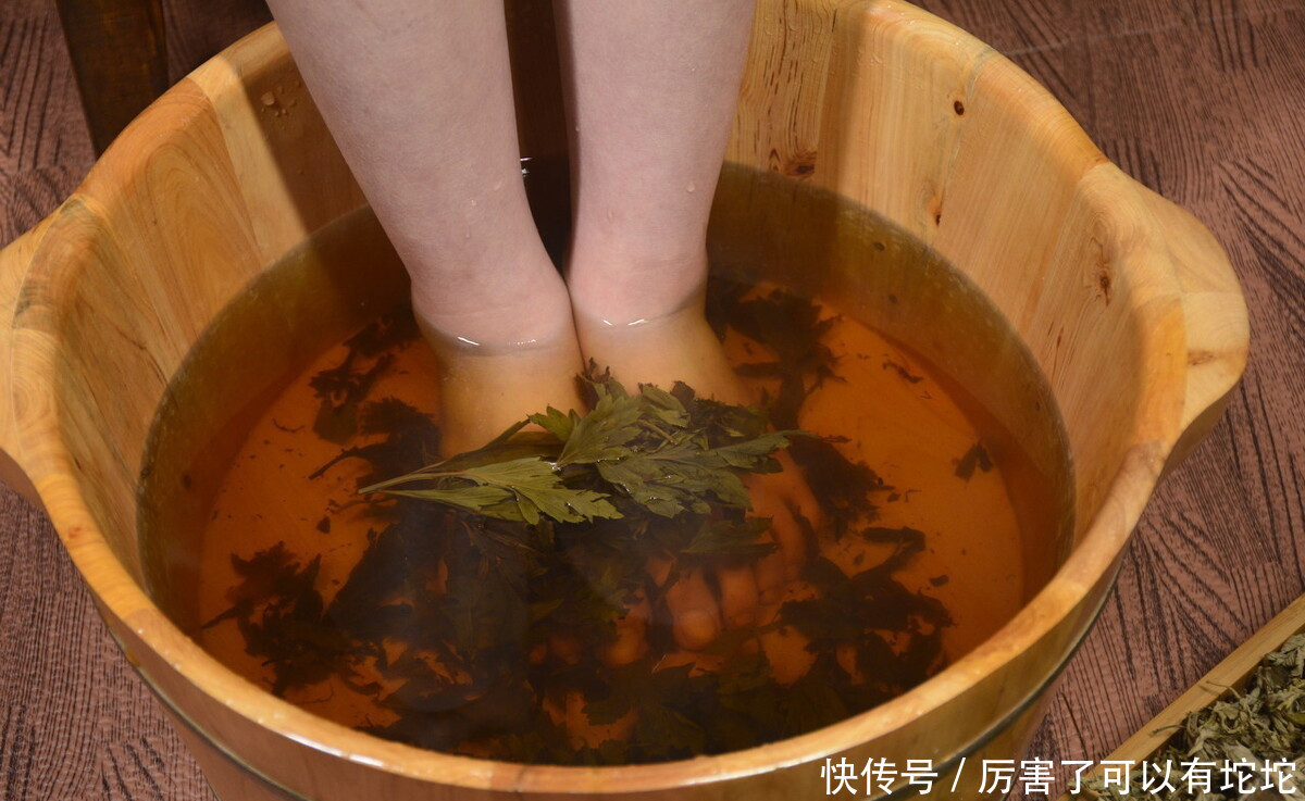 适合|冬季适合泡脚养生,但若不注意这5点,泡脚反而是在养病