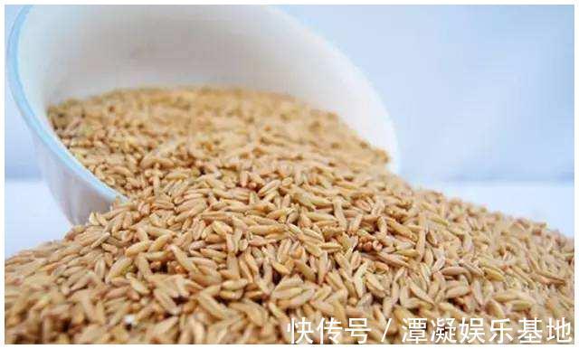 裸燕麦|天然“降糖冠军”找到了,不是苦瓜,平时敞开喝,糖尿病不告而别