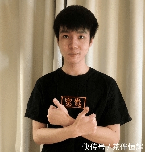 观众|Letme达成成就兑现Cos承诺,和水晶哥联动太欢乐了,观众:本色出演!