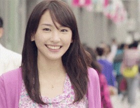 |搞笑GIF:本想给女友一个惊喜,没想到遇到了丈母娘