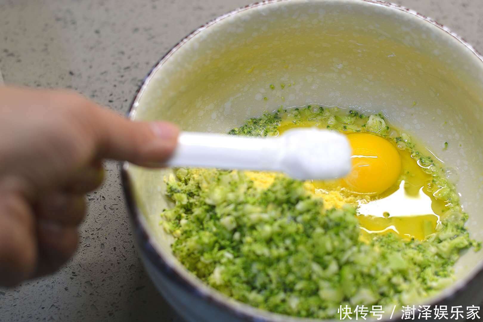 黑咖啡|女人35岁后，减肥靠得不是饿，学她这招，吃饱喝足一月瘦10斤