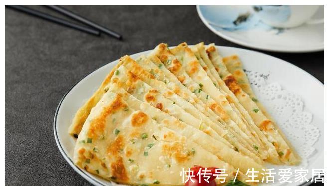 平底锅|正宗葱花饼教程，全程秘诀小技巧，保证酥软又多层，放凉也不硬！