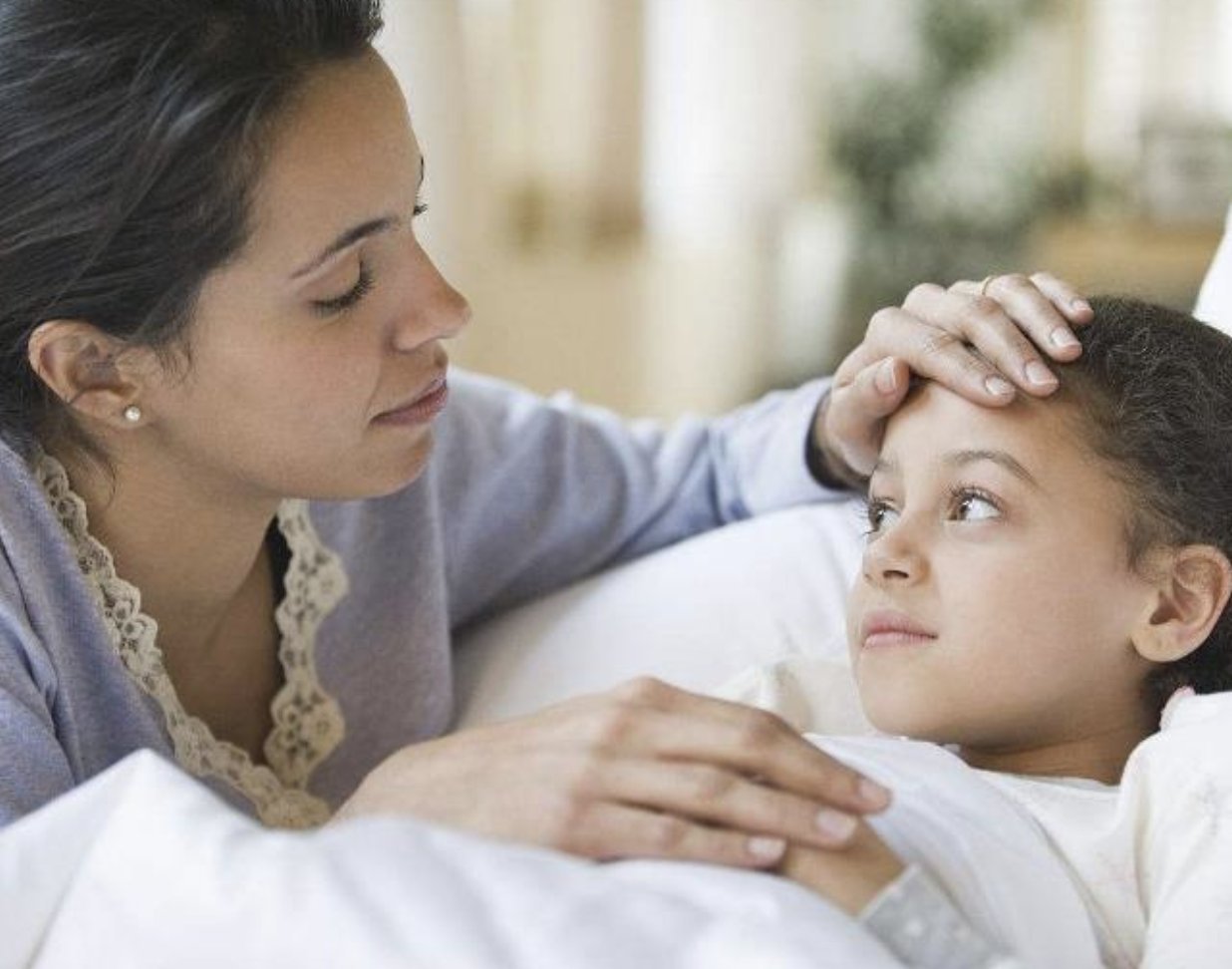 萌娃|“霸气萌娃”在医院走红,双手交叉视察工作,网友:领导范十足