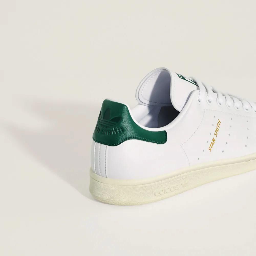 adidas 侃爷竟和奥巴马撞鞋了!都五十年了,明星们还在抢着穿这双鞋!