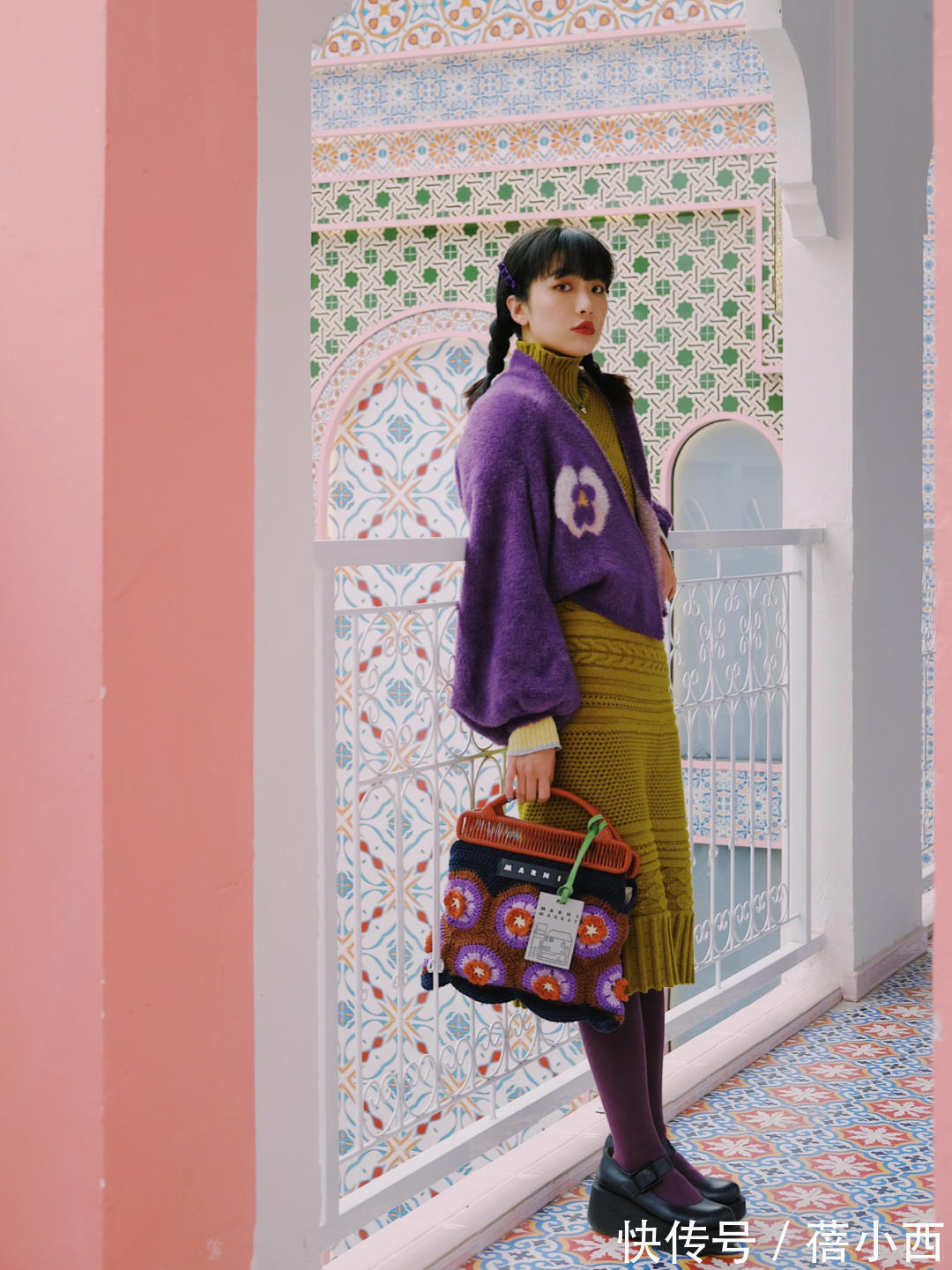 针织连衣裙 冬天穿衣内搭怎么选?直接入手“针织连衣裙”,温柔、大气又chic