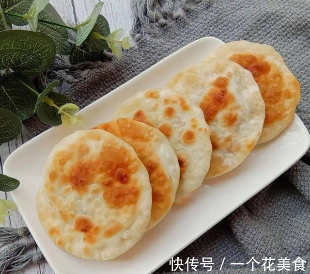 菠菜|超简单的快手早餐,饺子皮馅饼,咸香酥脆,浓郁多汁,超美味!