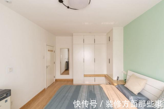 收纳|90平现代简约三居室，门口玄关设计温馨实用