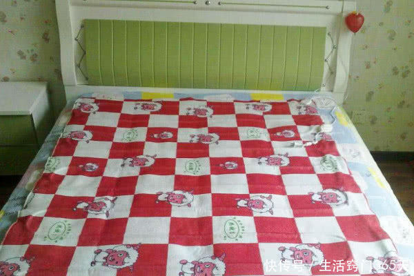 热丝|冬天使用电热毯时,别犯4个错误,特别是第3个,别怪我没提醒你