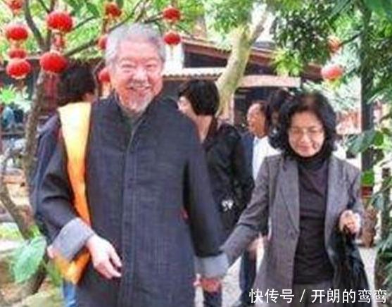 金庸谈蔡澜吃喝嫖赌,什么都懂