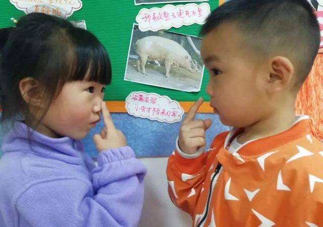 鼻腔|经常“挖鼻孔”的孩子,长大逃不出这3种结局,父母别不当回事