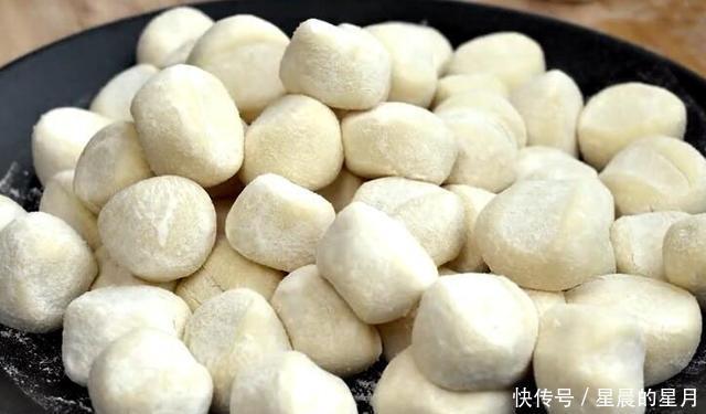 入冬|入冬后,遇到此菜别手软,一次买10斤,做成零食香甜酥脆,特好吃