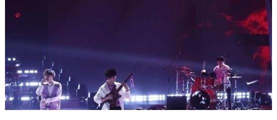 善變|《中國(guó)好聲音》最新人氣榜，發(fā)條月亮穩(wěn)居首位，前五冠軍熱門(mén)占三