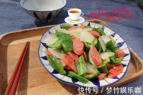 食材|三样食材炒在一起鲜美极了，简单炒一炒5分钟出锅，上桌必吃光