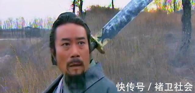 孔明!宋江表演六十四招棍法,孔明孔亮十分钦佩,旁观的武松怎样评价?