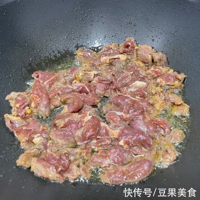 牛肉|这道嫩姜炒牛肉，看一遍就会