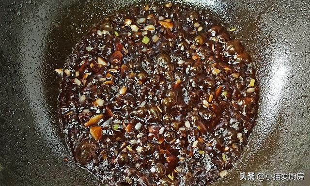 下饭|教你在家做酱爆鸡丁，口感滑嫩不柴酱香浓郁味道咸香，特别下饭