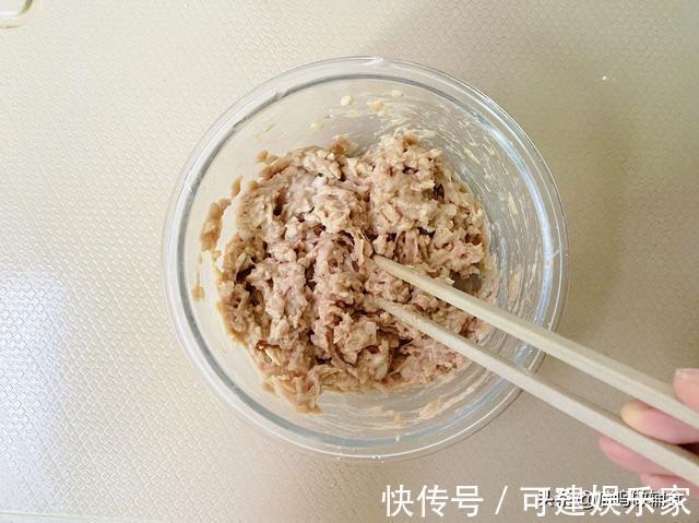 丸子|秋季润燥，这汤能帮忙！鲜香暖胃又护眼，娃咕噜咕噜喝掉一大碗