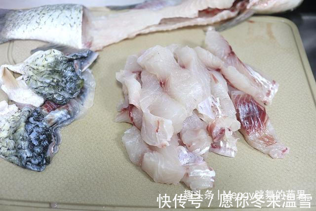 花23元买了一条鱼,做了4道菜发到朋友圈,纷纷点赞不服不成