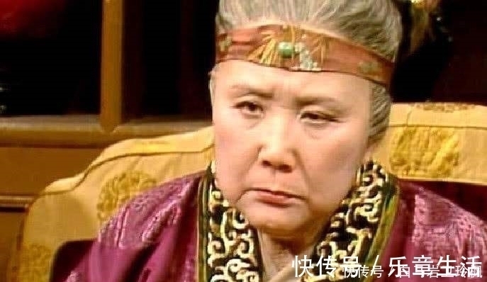 王熙凤$袭人母亲离世,一向仁慈的贾母为何恶言讥讽?王熙凤看得最通透