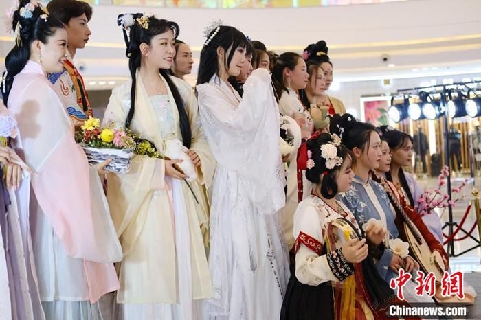 汉服|汉服“出圈”：于传统文化中发现美