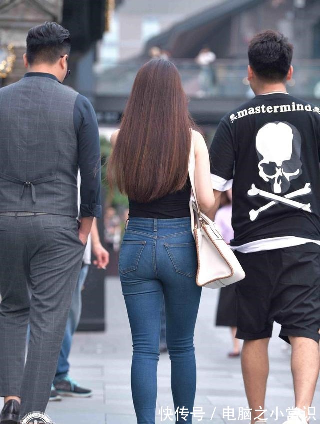 瑜伽裤 精致的印花瑜伽裤穿搭,给你想要的优雅感,美丽清澈!