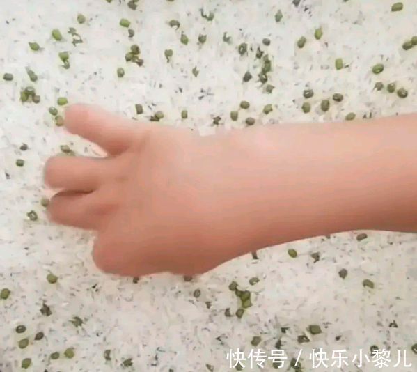 孩子|如何将大米和绿豆分开？熊孩子超市闯祸，万能网友贡献“小妙招”