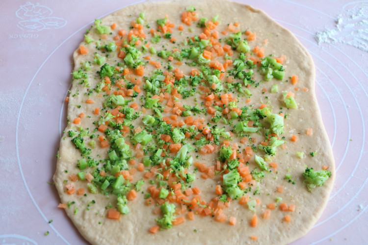 冬天给女儿做了这早餐,松软酥脆,上桌就吃3个,隔三差五做一锅