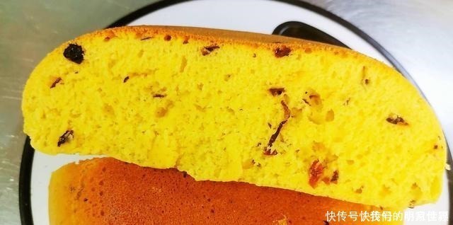 1碗玉米面,2个鸡蛋,不蒸不烤,松软香浓,孩子天天都想吃!