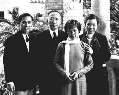 郭沫若离世后,于立群在其遗物发现一张旧照,几天后便在家上吊了