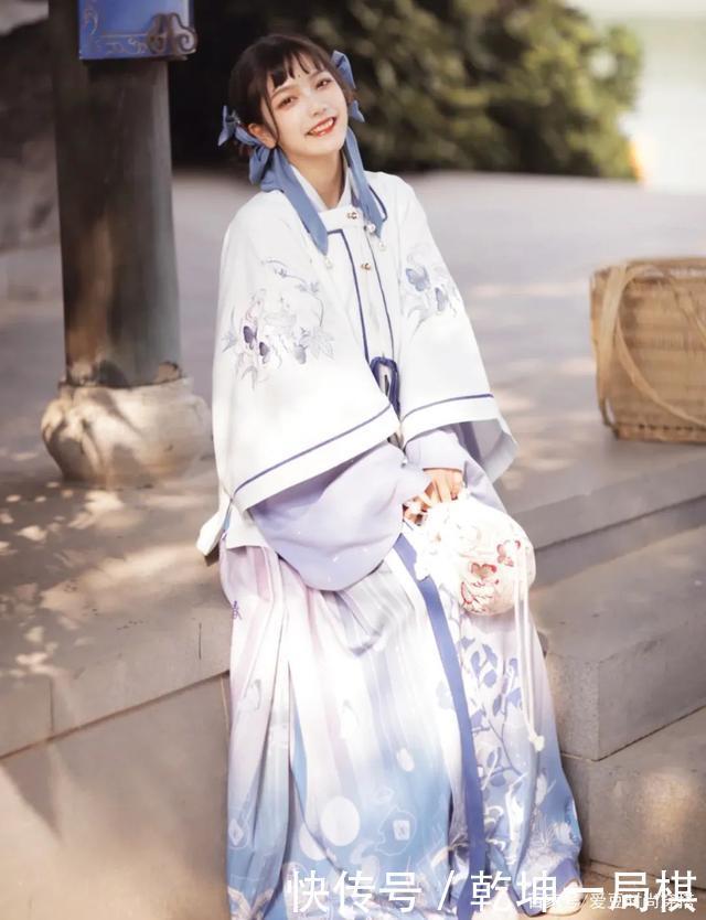 女儿们的恋爱|女生背便宜的包真的很low吗