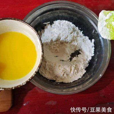蛋黄酥|灿如金牌の蛋黄酥 酥到掉渣