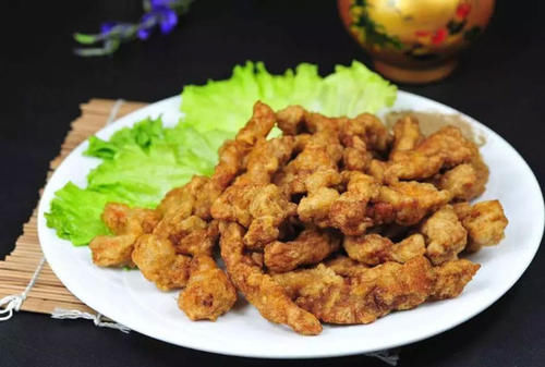  岳阳旅游，这11道本土特色美食不容错过，让你品味湖南风味