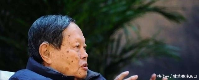 物理学界 97岁杨振宁给出真诚建议:把钱花在教育上多好啊,别浪费200亿!