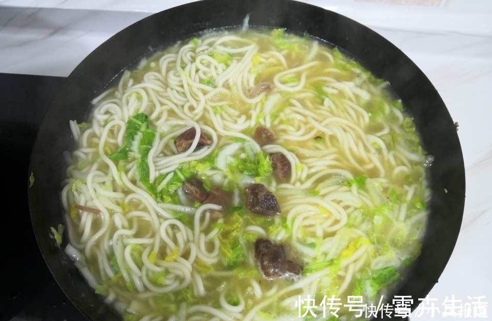 天冷早餐不将就,牛肉面配营养蒸,15分钟搞定,亲戚朋友羡慕