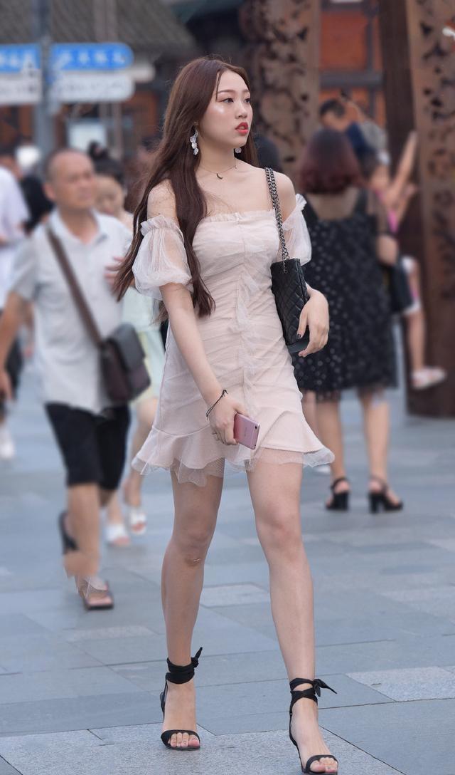 舒适|选一款个性的连衣裙,又洋气上档次,舒适又带着点小精致