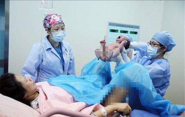 产妇刚生完孩子,告诉医生想“上大号”,医生听了后脸色大变