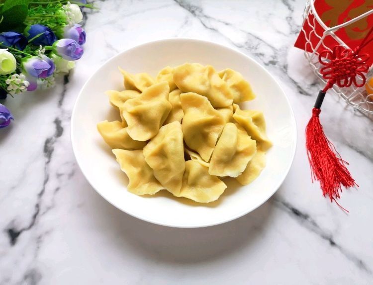 冬天吃饺子不要错过这个馅的,鲜香可口,咬一口就停不下来了