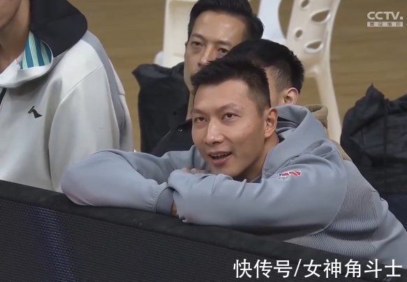 外线|雪上加霜?徐杰受伤离场,杜锋已无人可用,全队外线12投仅2中